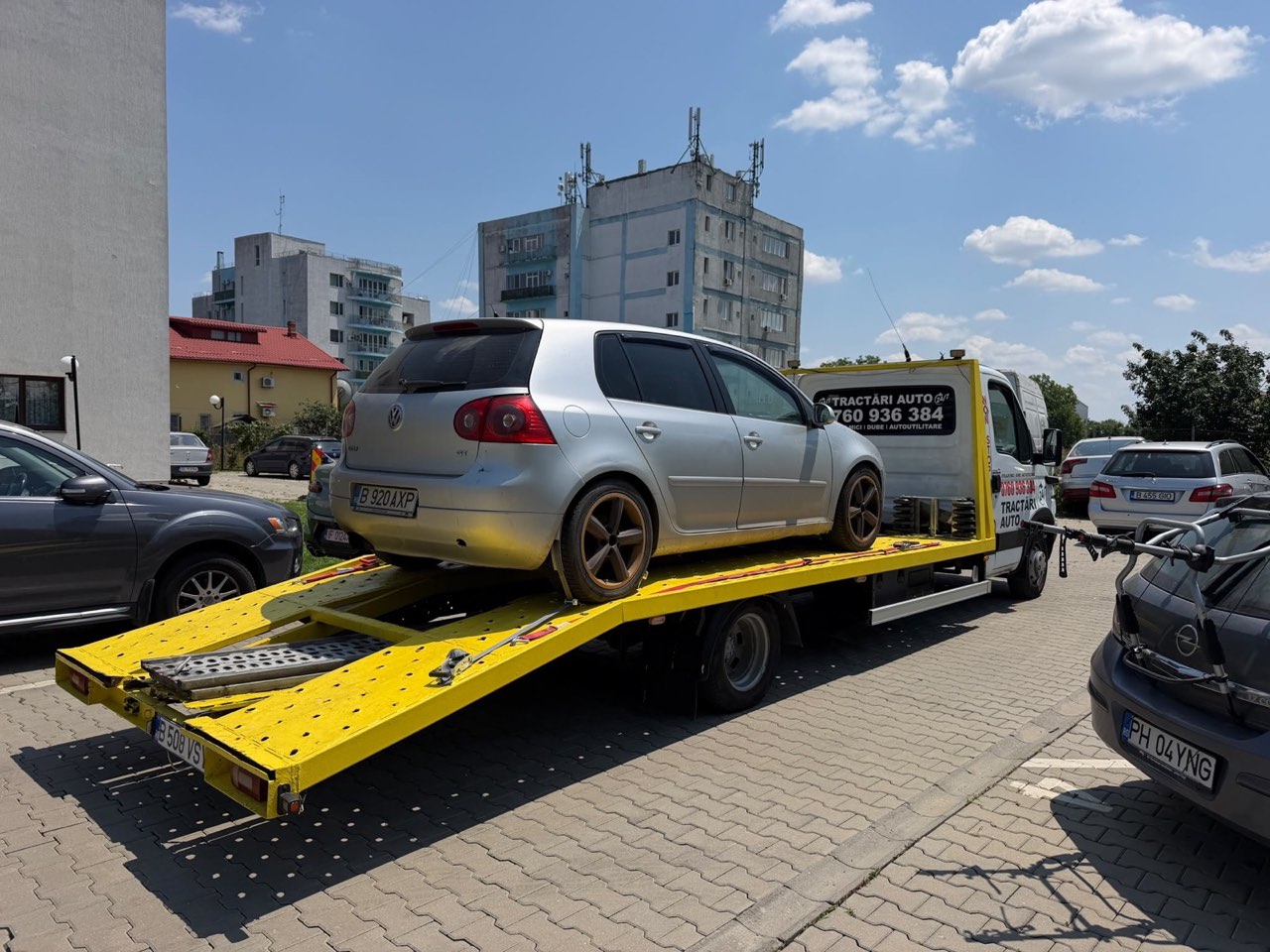 Tractare autoturism pe autoplatformă VSY