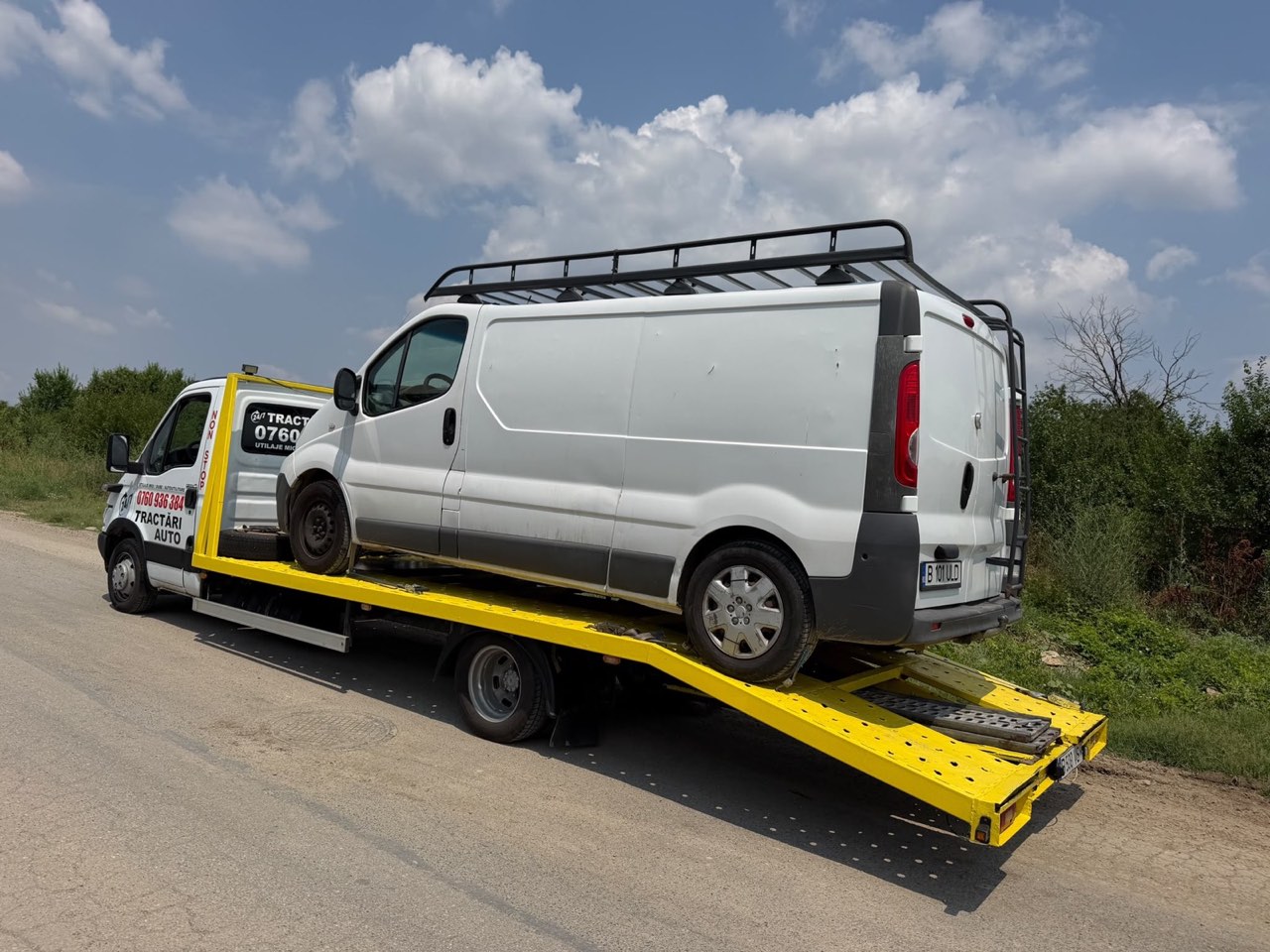 Autoturism fixat pe platforma VSY Tractări